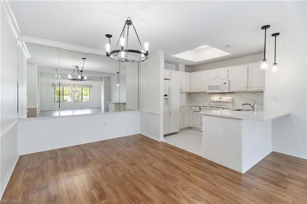 201 Arbor Lake Dr 204, Naples, FL 34110-5