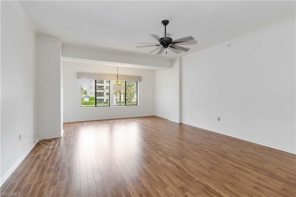 201 Arbor Lake Dr 204, Naples, FL 34110-7