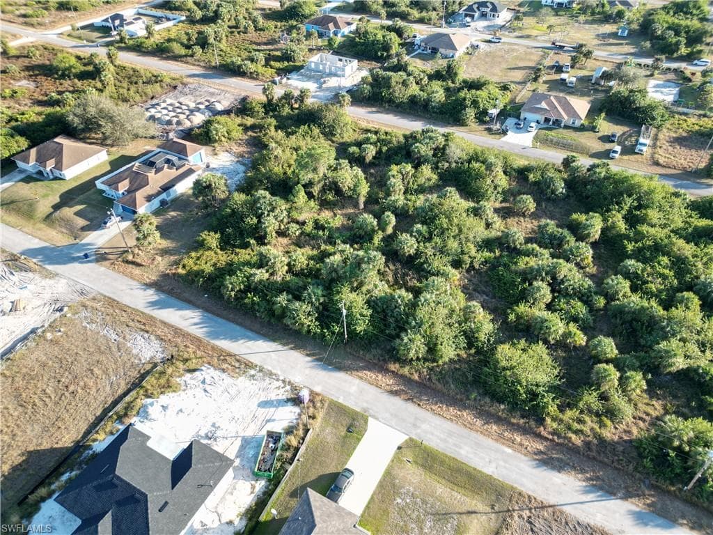 724 Cane St E, Lehigh Acres, FL 33974-8