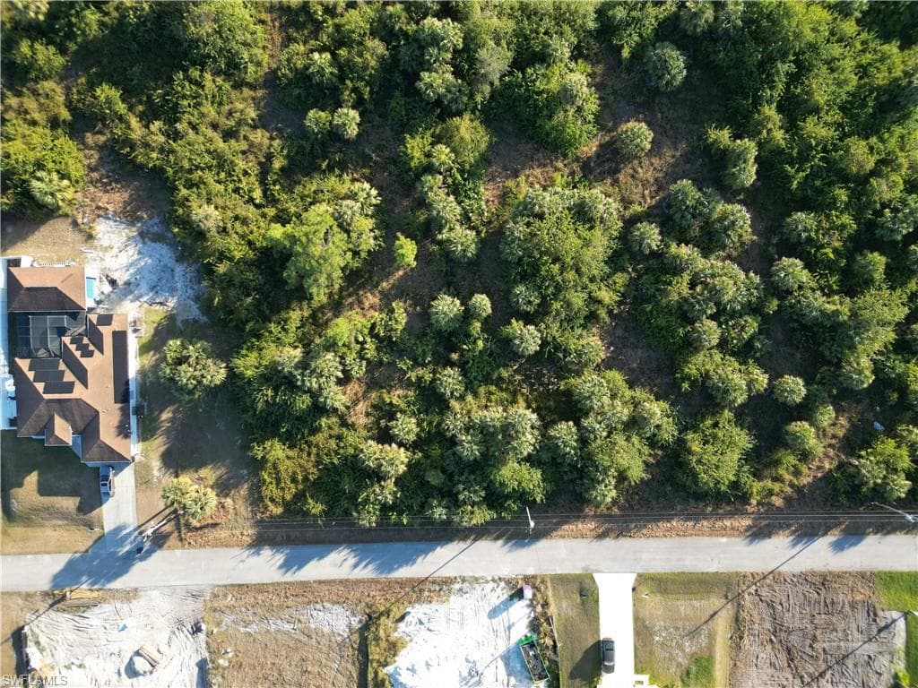 724 Cane St E, Lehigh Acres, FL 33974-9