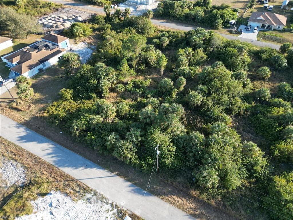 724 Cane St E, Lehigh Acres, FL 33974-2