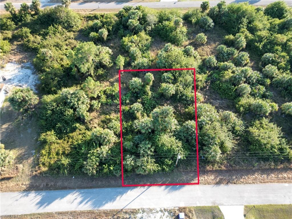 724 Cane St E, Lehigh Acres, FL 33974-4
