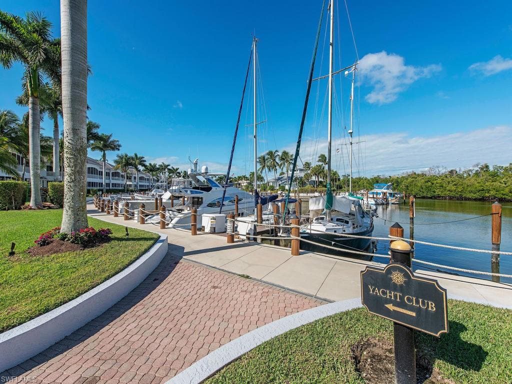 5080 Yacht Harbor Cir 103, Naples, FL 34112-24