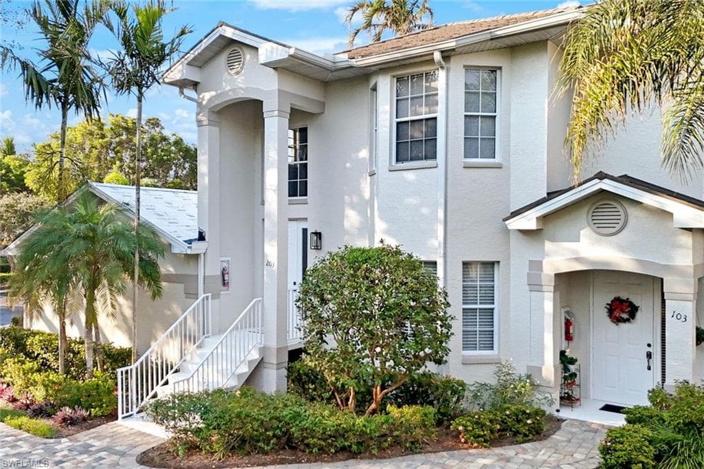 5080 Yacht Harbor Cir 103, Naples, FL 34112-3