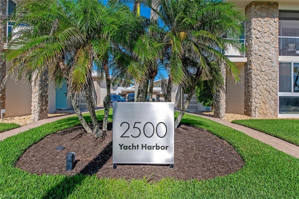 2500 Gulf Shore Blvd N S10, Naples, FL 34103-23