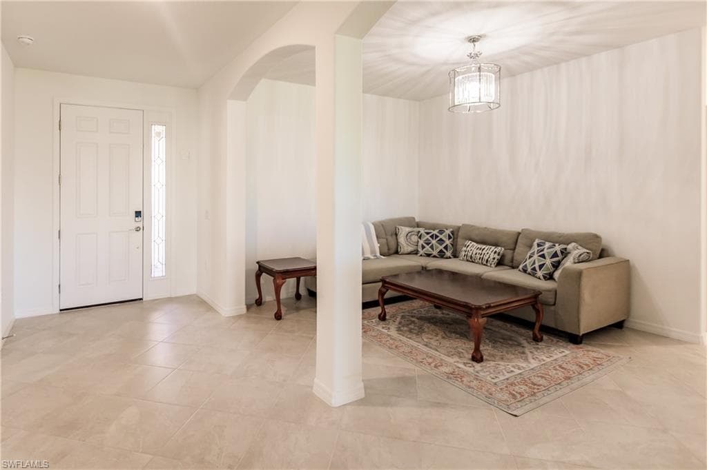 3305 Altimira Dr, Fort Myers, FL 33905-3