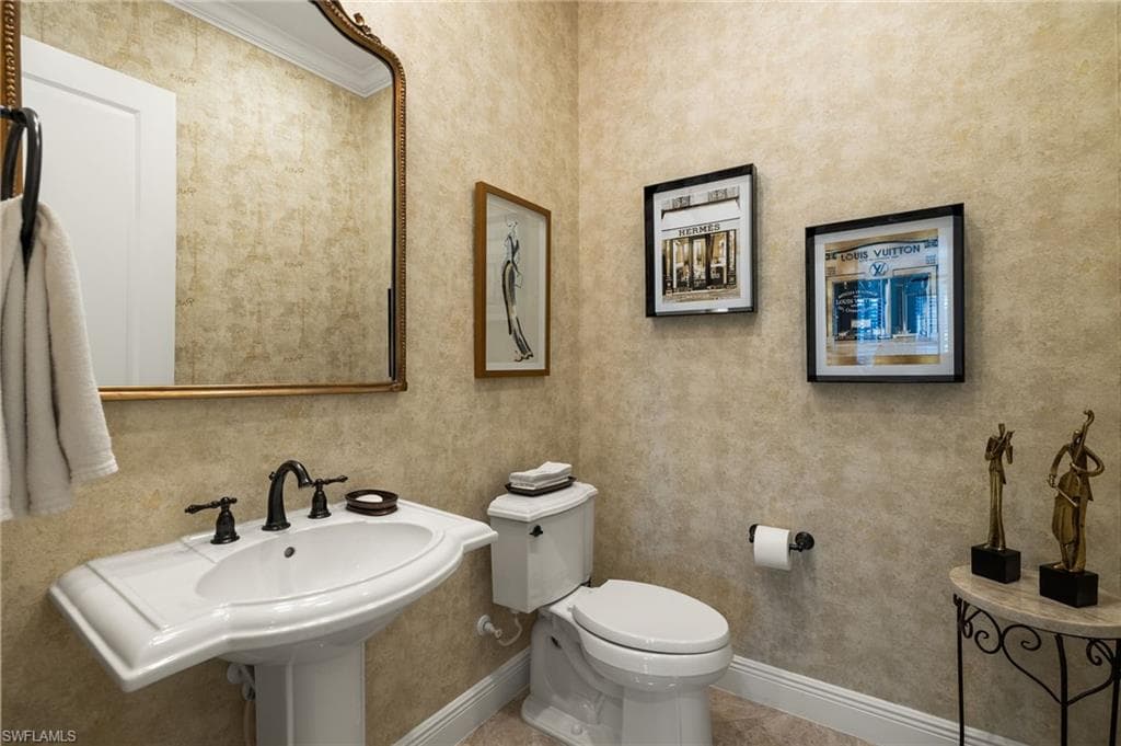 12449 Lockford Ln, Naples, FL 34120-20