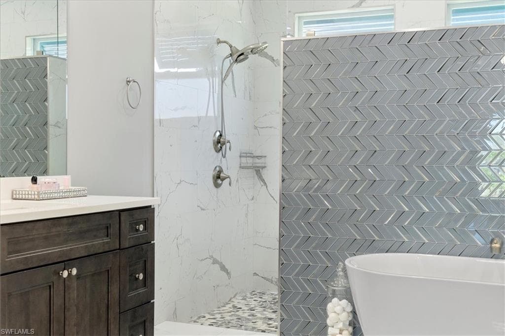 27289 Rue De Paix, Bonita Springs, FL 34135-20