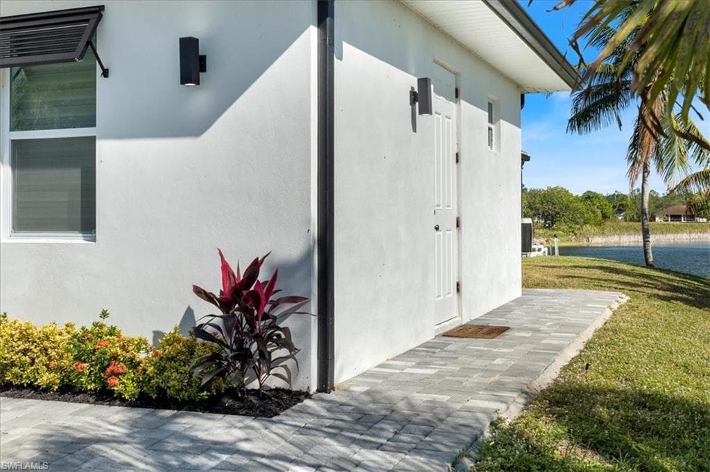 27289 Rue De Paix, Bonita Springs, FL 34135-32