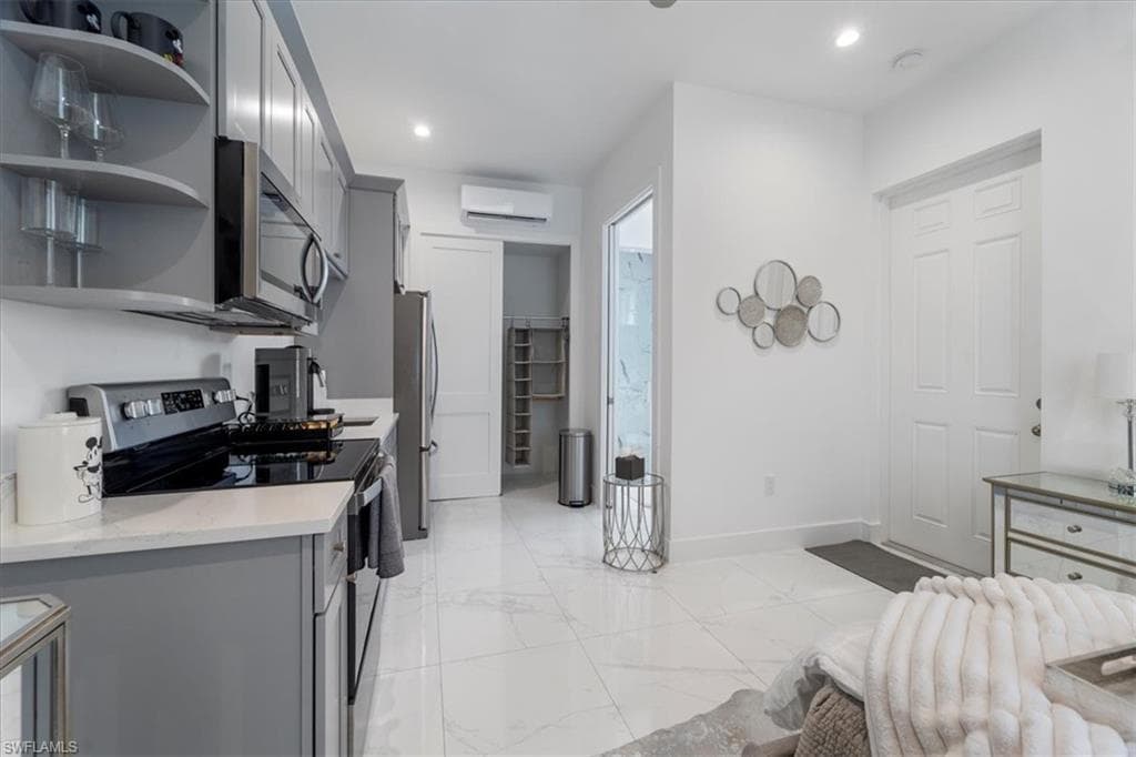 27289 Rue De Paix, Bonita Springs, FL 34135-34