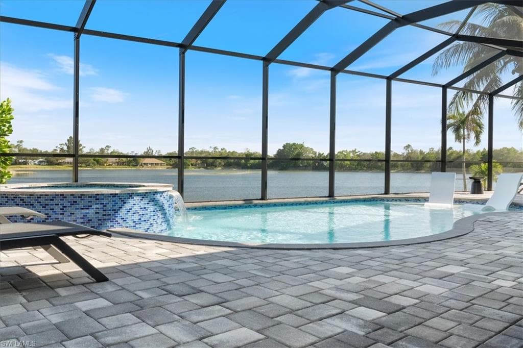 27289 Rue De Paix, Bonita Springs, FL 34135-3