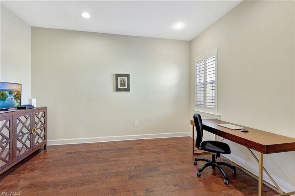 9532 Ironstone Ter 201, Naples, FL 34120-26
