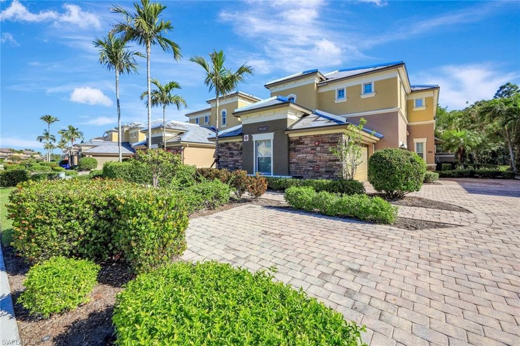 9532 Ironstone Ter 201, Naples, FL 34120-4