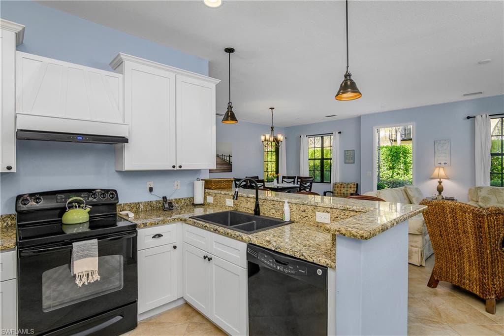 8949 Malibu St 303, Naples, FL 34113-15