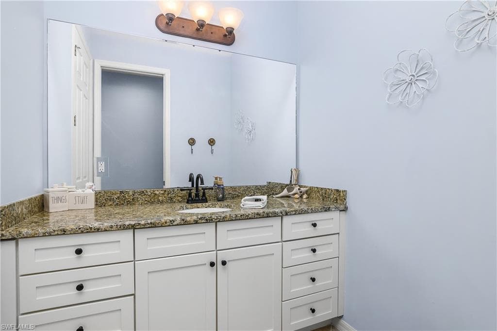 8949 Malibu St 303, Naples, FL 34113-19