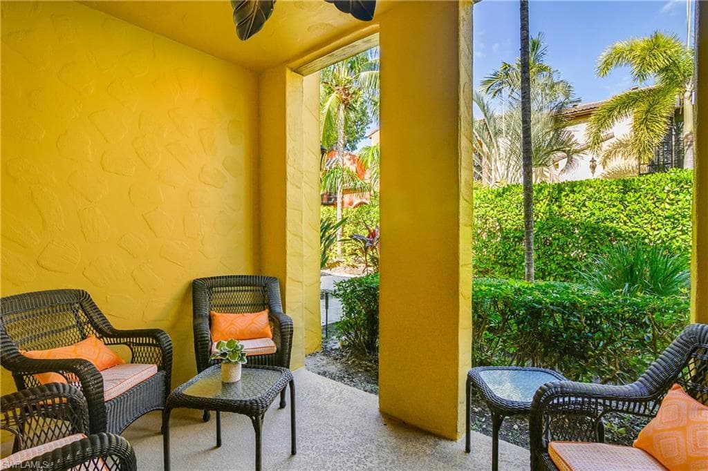 8949 Malibu St 303, Naples, FL 34113-27