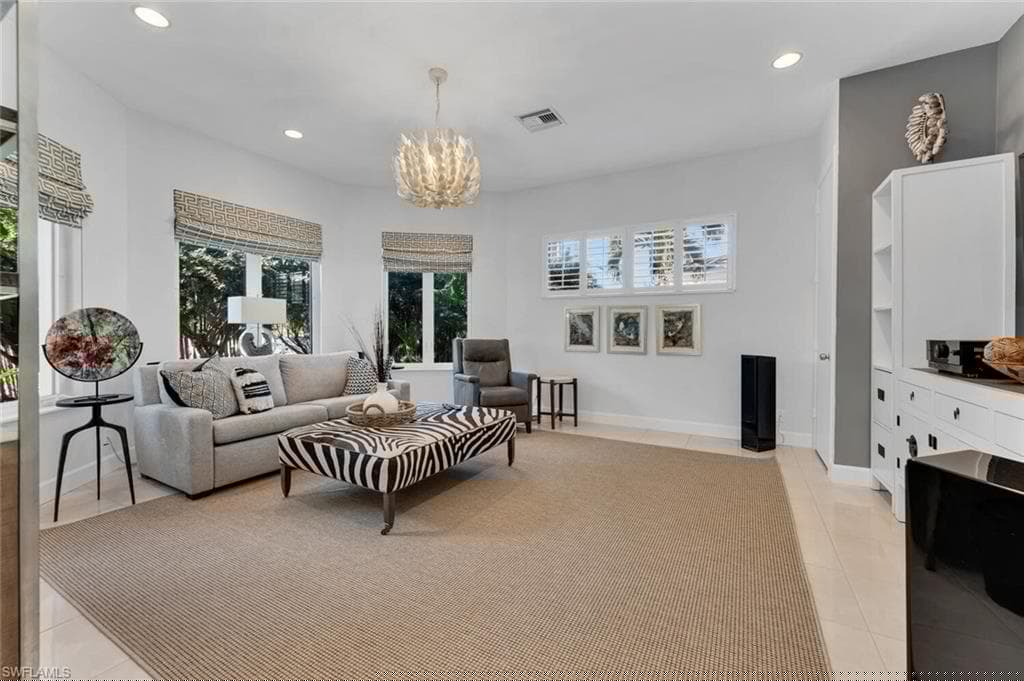 405 Rudder Rd, Naples, FL 34102-11