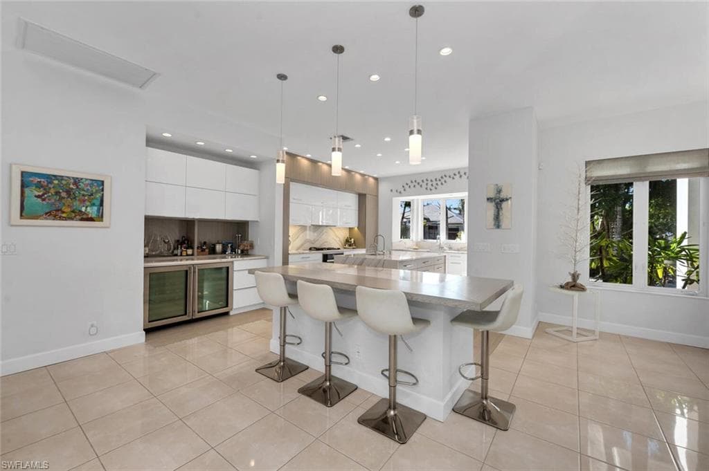 405 Rudder Rd, Naples, FL 34102-14