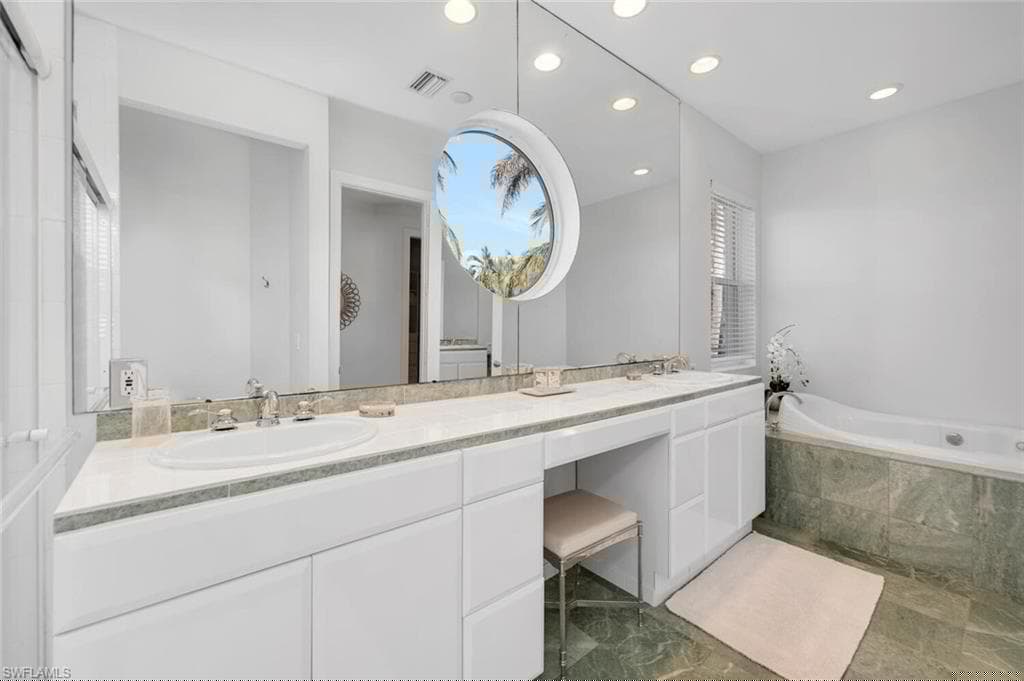 405 Rudder Rd, Naples, FL 34102-18