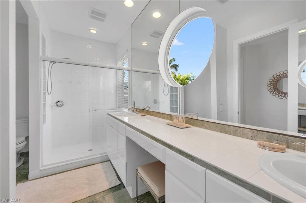 405 Rudder Rd, Naples, FL 34102-19