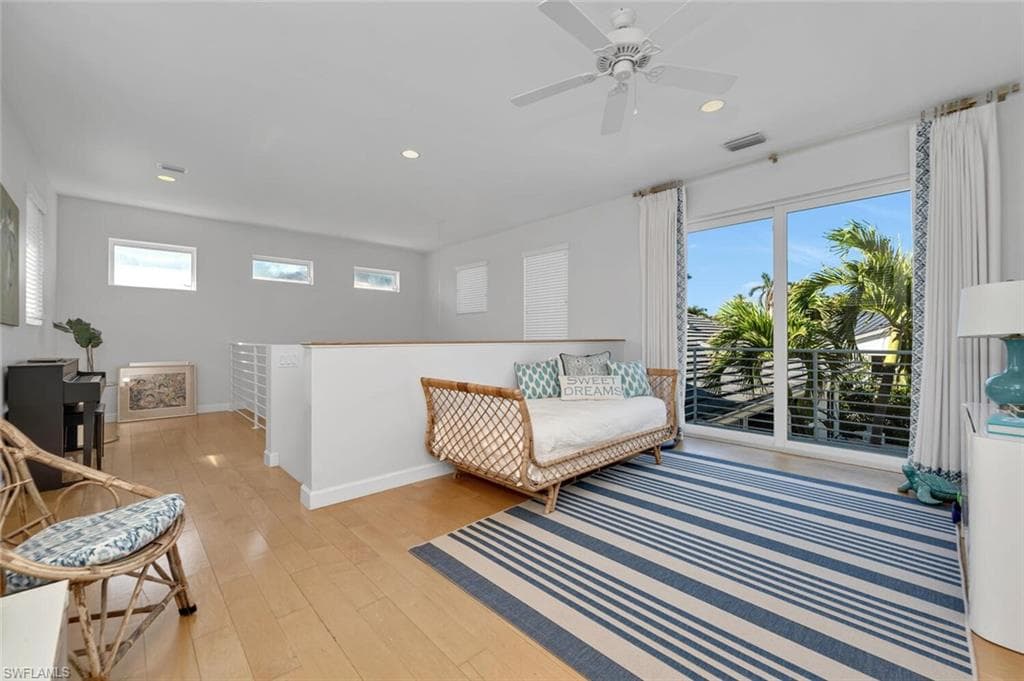 405 Rudder Rd, Naples, FL 34102-22