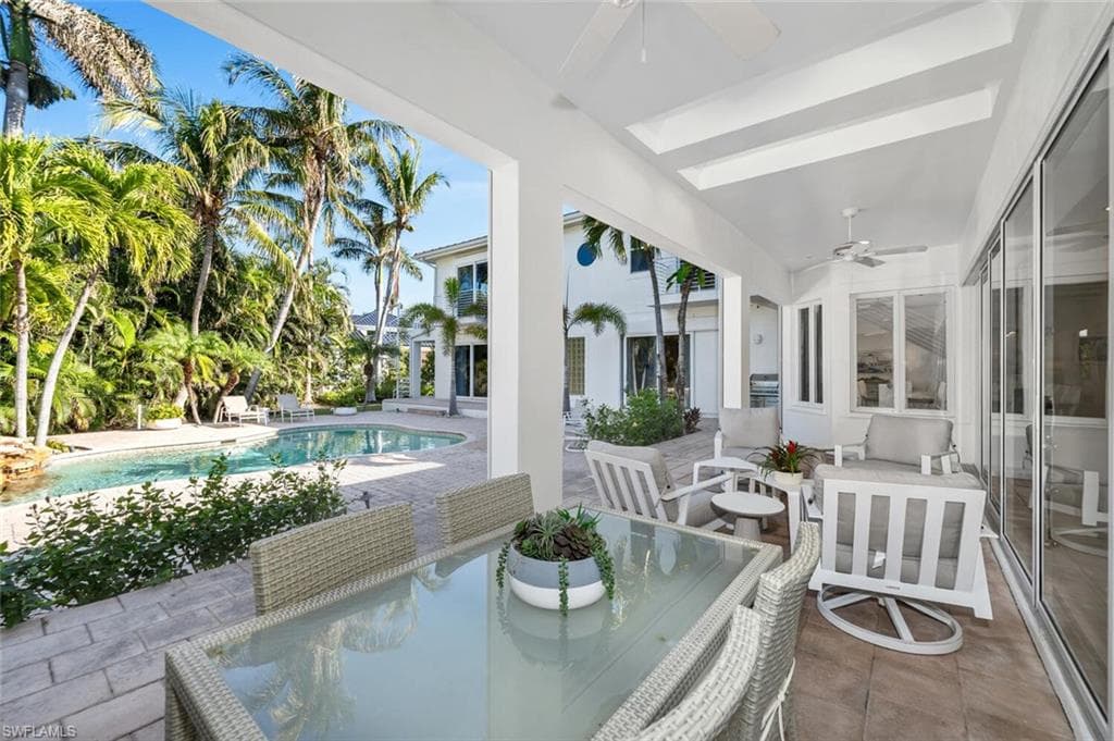 405 Rudder Rd, Naples, FL 34102-28