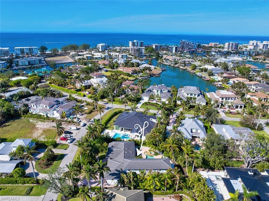 405 Rudder Rd, Naples, FL 34102-6