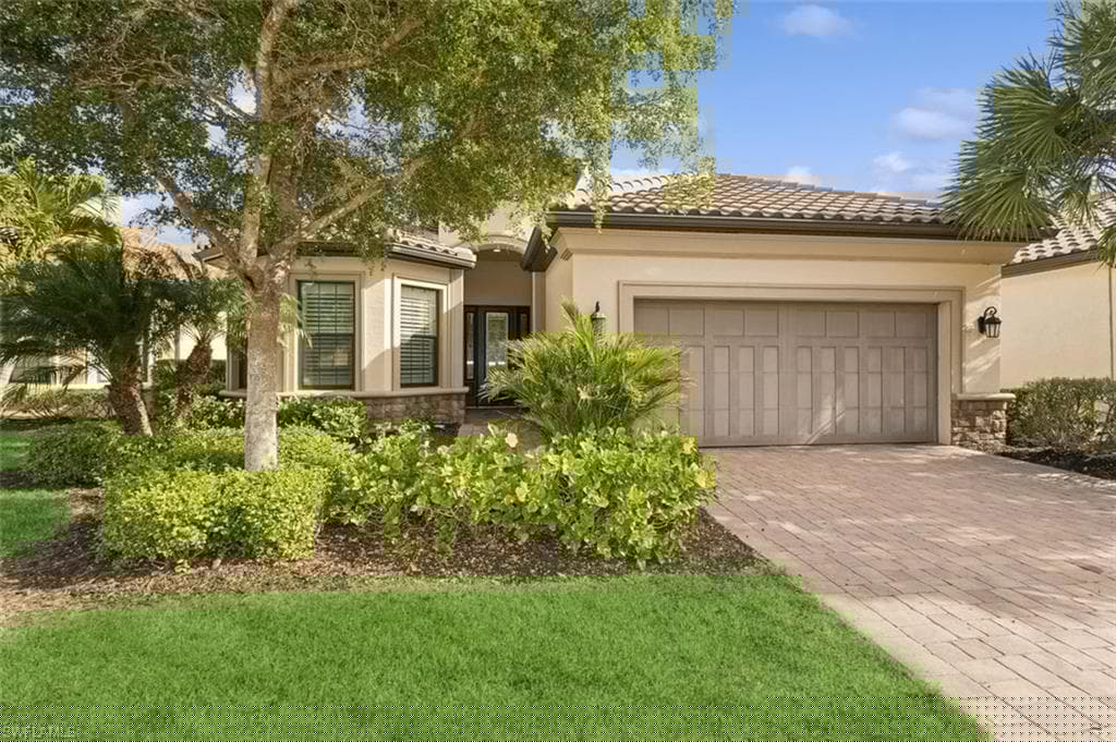 10234 Coconut Rd, Estero, FL 34135-1