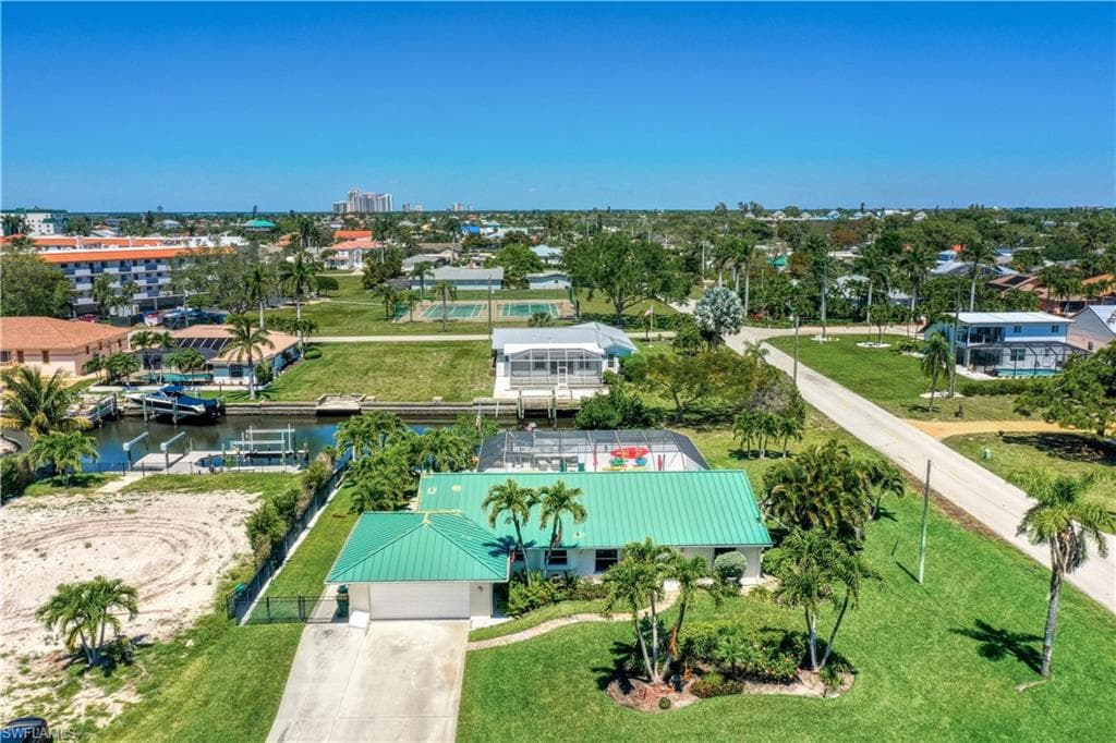 203 6th St W, Bonita Springs, FL 34134-33