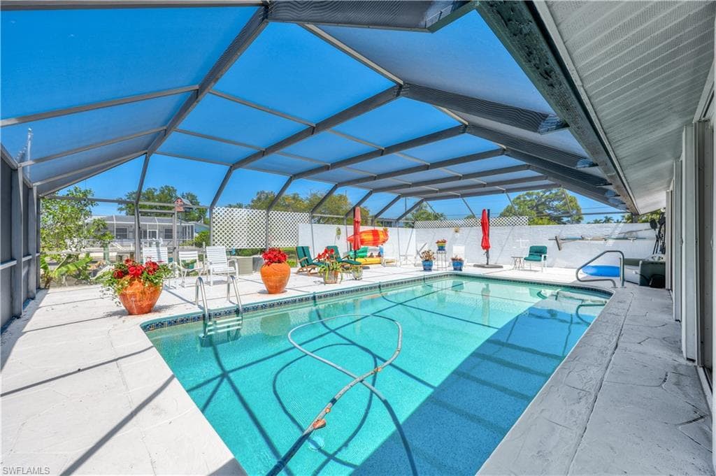 203 6th St W, Bonita Springs, FL 34134-37