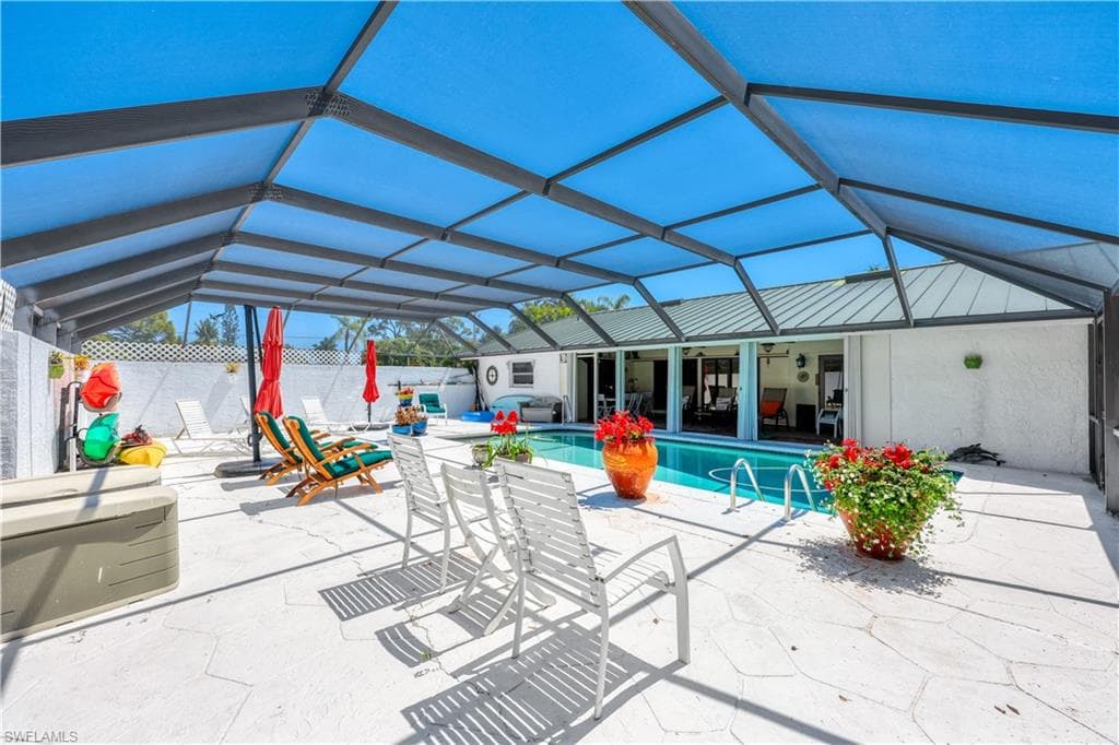 203 6th St W, Bonita Springs, FL 34134-39