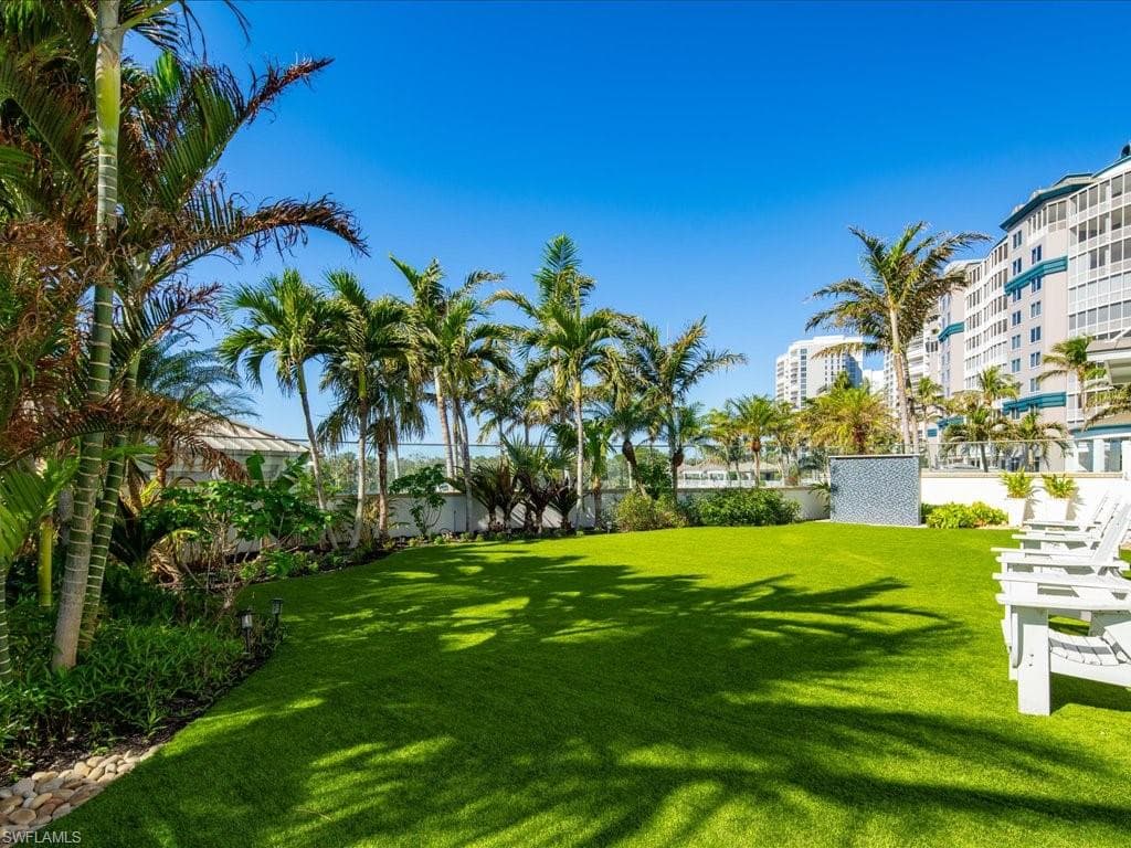 13665 Vanderbilt Dr 201, Naples, FL 34110-33