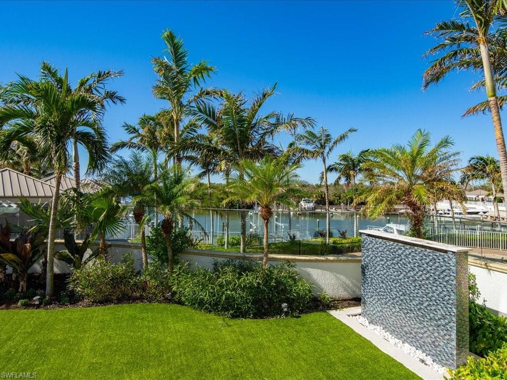 13665 Vanderbilt Dr 201, Naples, FL 34110-39