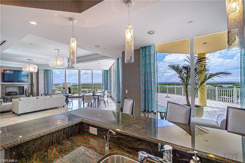 13665 Vanderbilt Dr 201, Naples, FL 34110-45