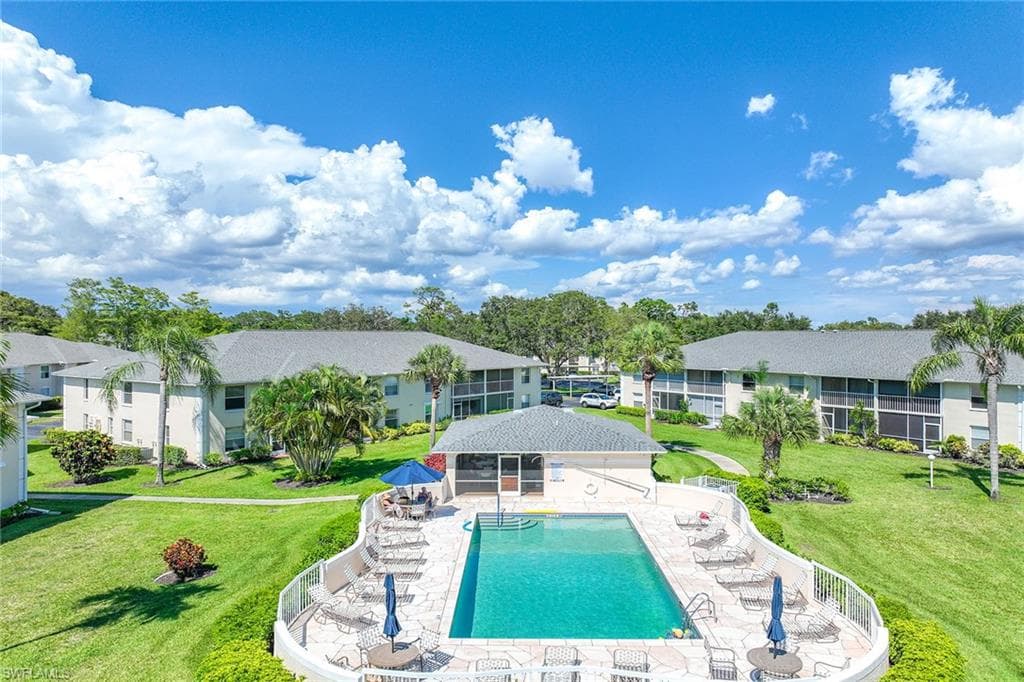 737 Landover Ct 102, Naples, FL 34104-3