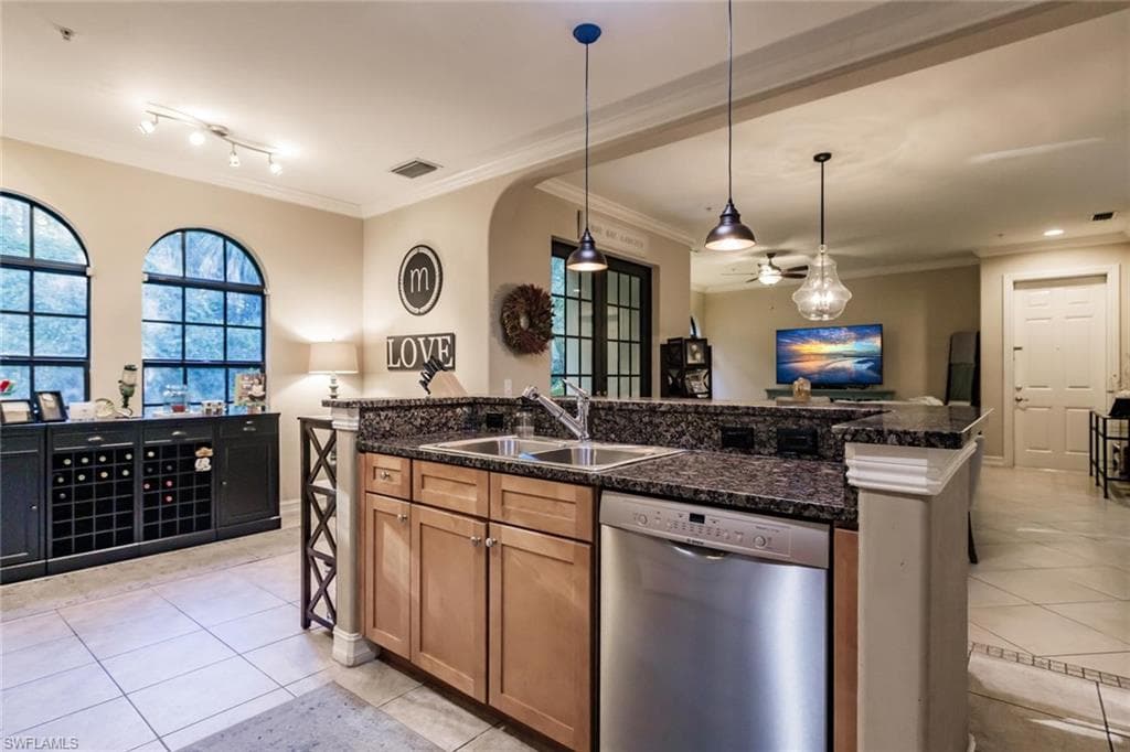 9153 Chula Vista St 13204, Naples, FL 34113-14