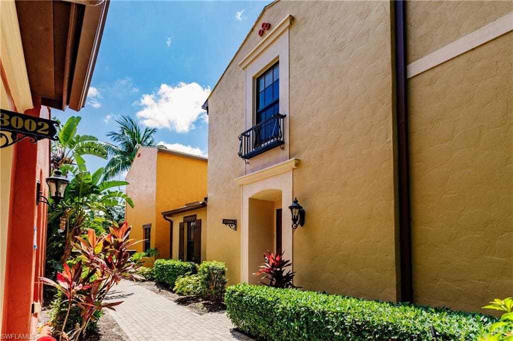 9153 Chula Vista St 13204, Naples, FL 34113-6