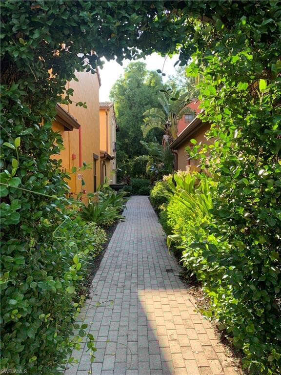 9153 Chula Vista St 13204, Naples, FL 34113-7