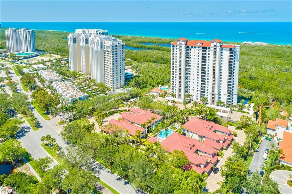 7225 Pelican Bay Blvd 203, Naples, FL 34108-3