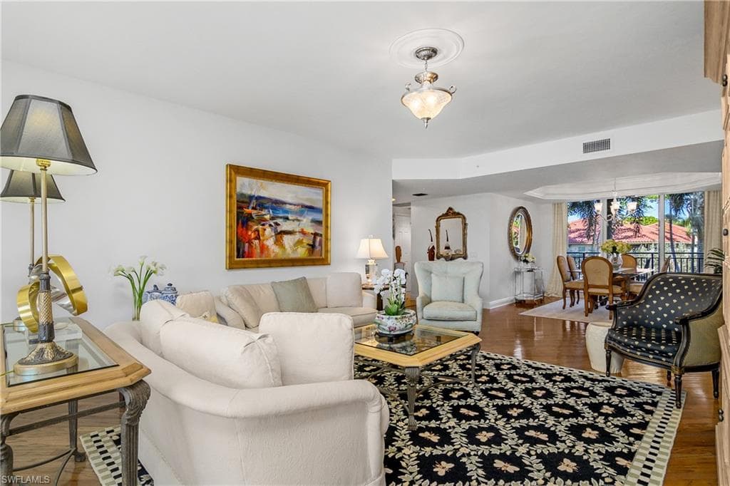 7225 Pelican Bay Blvd 203, Naples, FL 34108-6