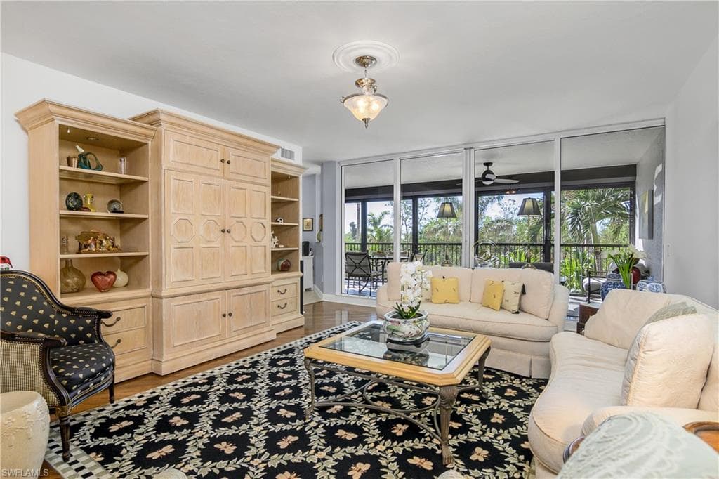 7225 Pelican Bay Blvd 203, Naples, FL 34108-7