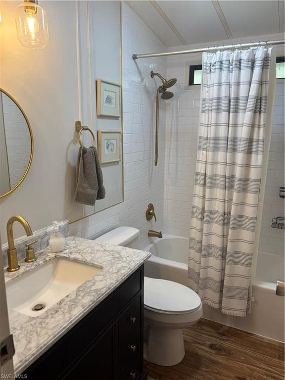 38 Island Lake Ln, Naples, FL 34114-12