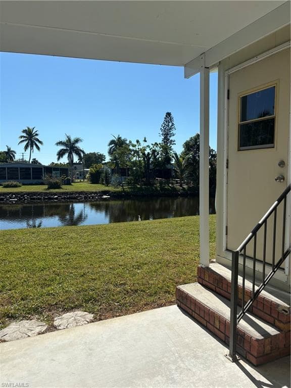 38 Island Lake Ln, Naples, FL 34114-2