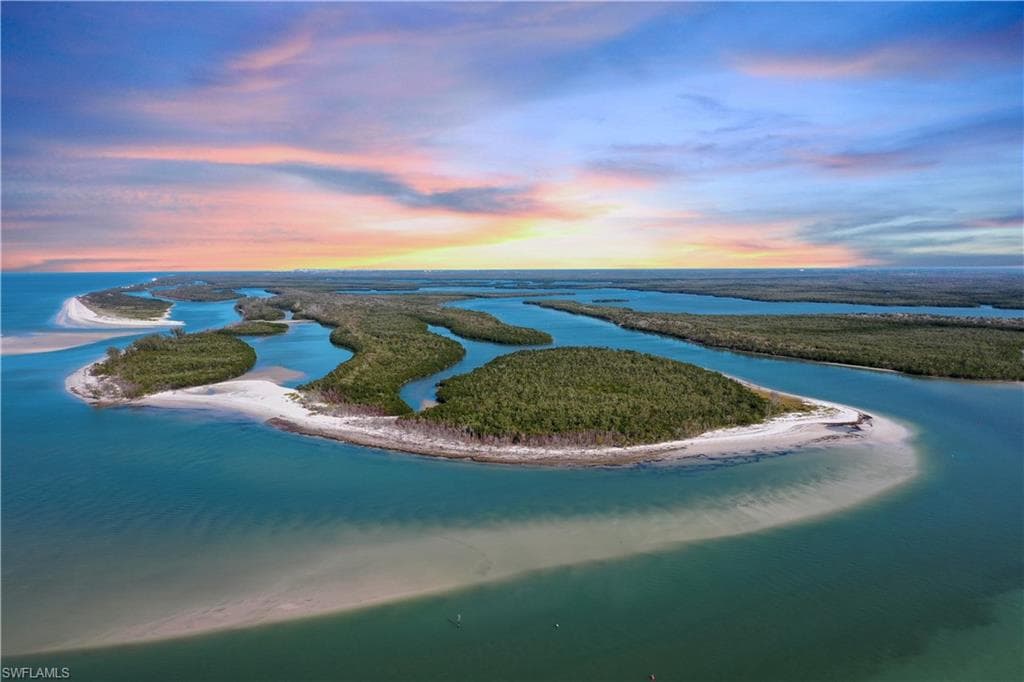 700 La Peninsula Blvd 404, Naples, FL 34113-4