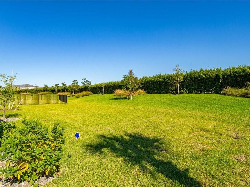 1778 Terreno Blvd, Naples, FL 34120-32