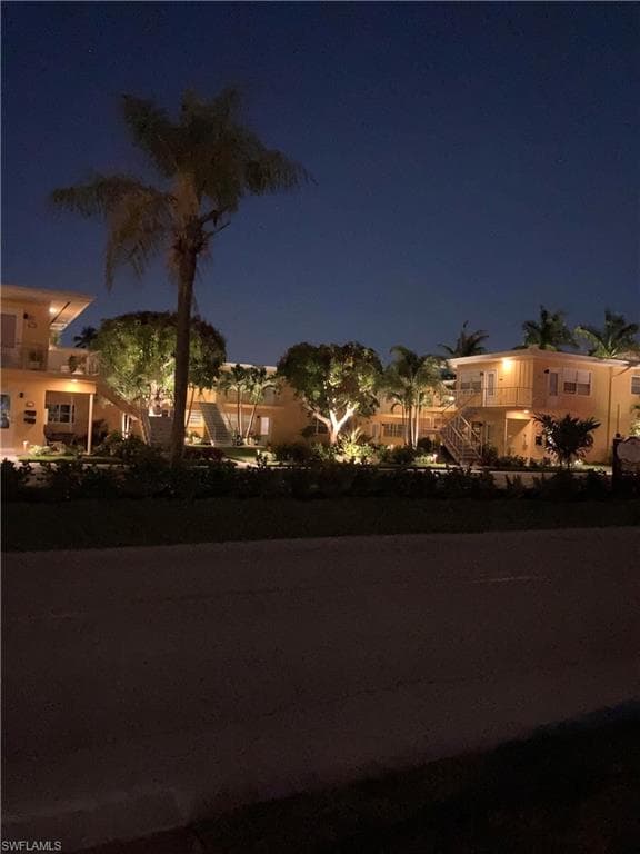 211 8th Ave S 211a, Naples, FL 34102-14