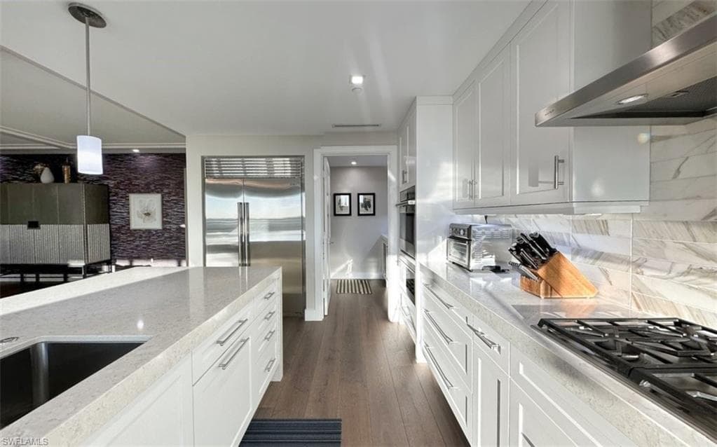 13915 Old Coast Rd 301, Naples, FL 34110-15