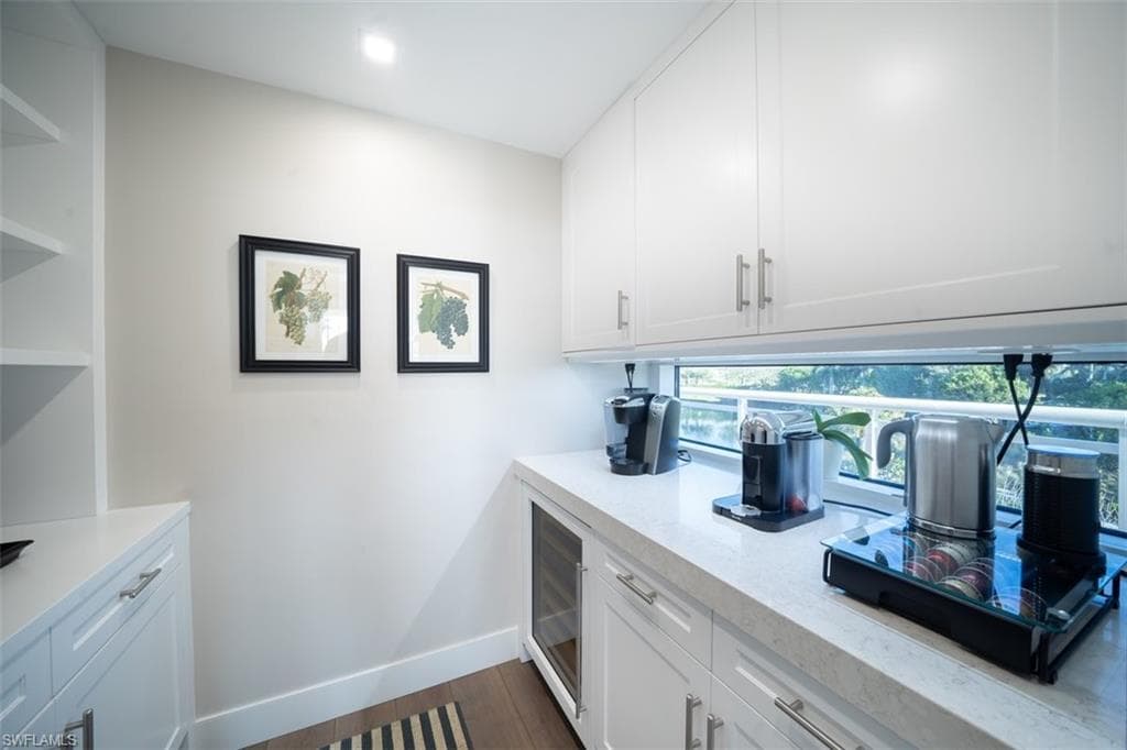 13915 Old Coast Rd 301, Naples, FL 34110-16