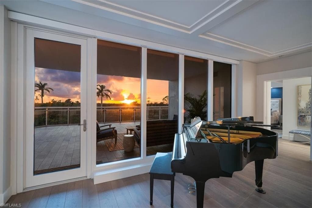 13915 Old Coast Rd 301, Naples, FL 34110-21