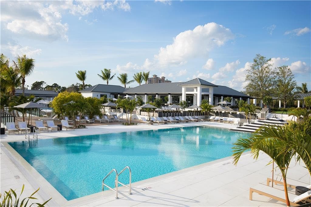 13915 Old Coast Rd 301, Naples, FL 34110-39